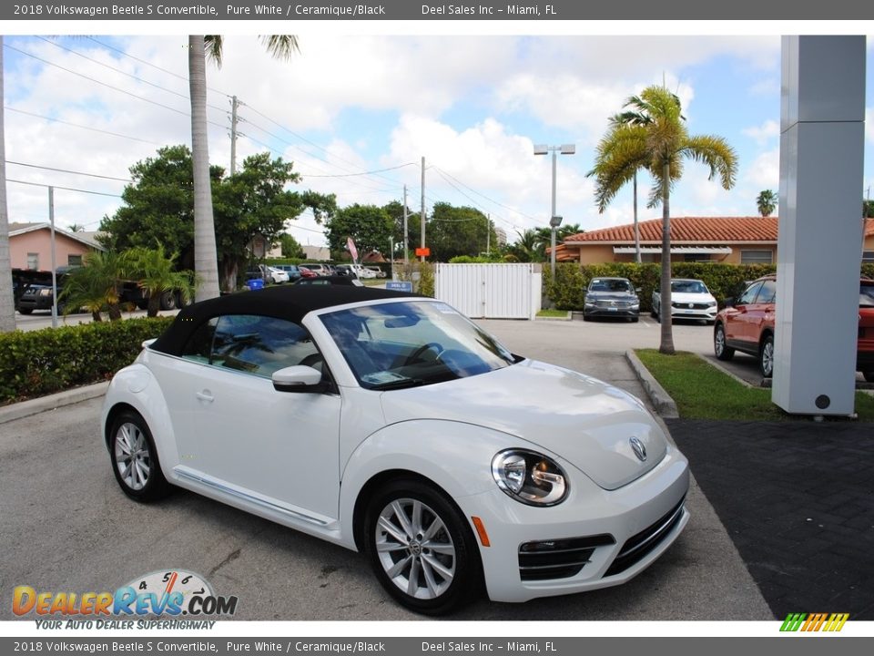 2018 Volkswagen Beetle S Convertible Pure White / Ceramique/Black Photo #1