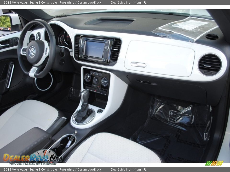 Ceramique/Black Interior - 2018 Volkswagen Beetle S Convertible Photo #19