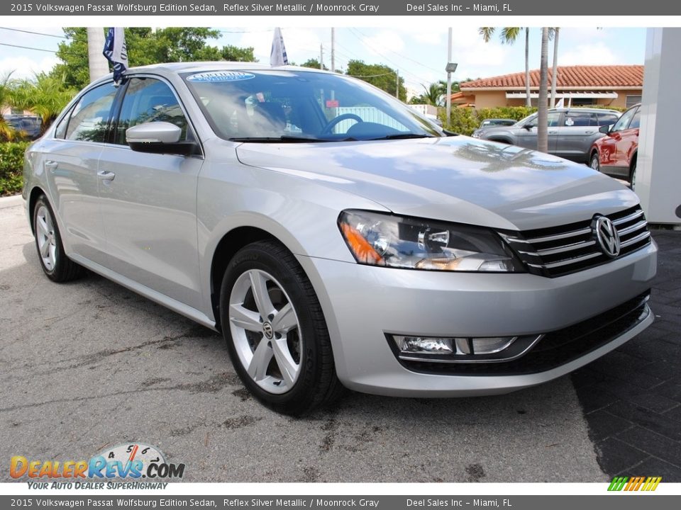 2015 Volkswagen Passat Wolfsburg Edition Sedan Reflex Silver Metallic / Moonrock Gray Photo #2