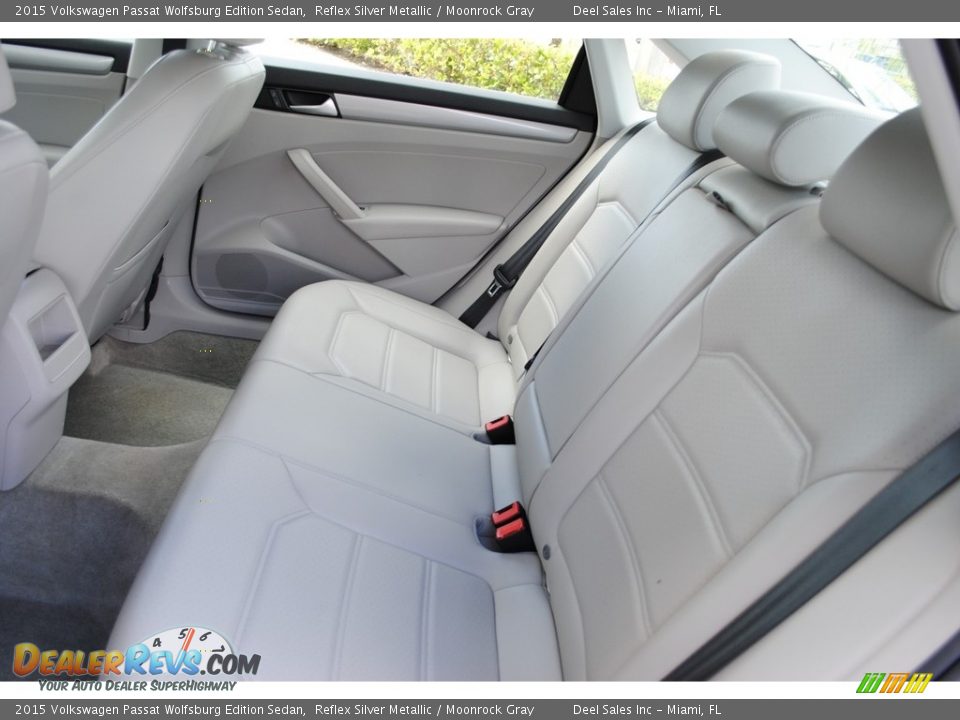 2015 Volkswagen Passat Wolfsburg Edition Sedan Reflex Silver Metallic / Moonrock Gray Photo #12