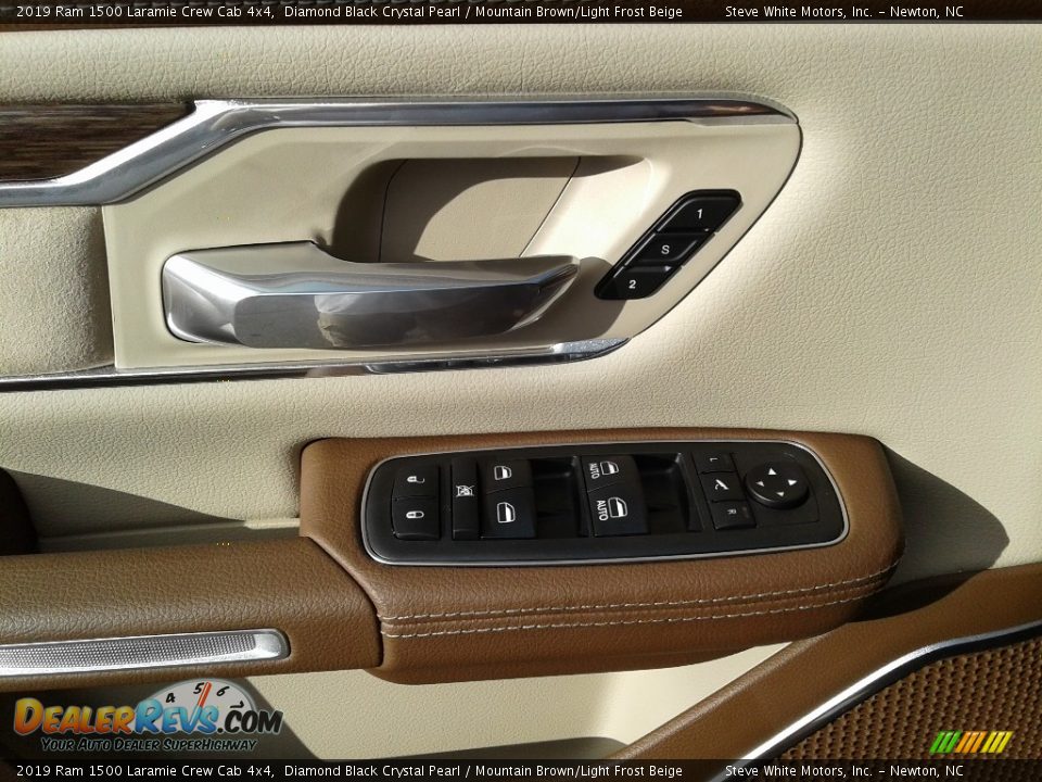 2019 Ram 1500 Laramie Crew Cab 4x4 Diamond Black Crystal Pearl / Mountain Brown/Light Frost Beige Photo #9