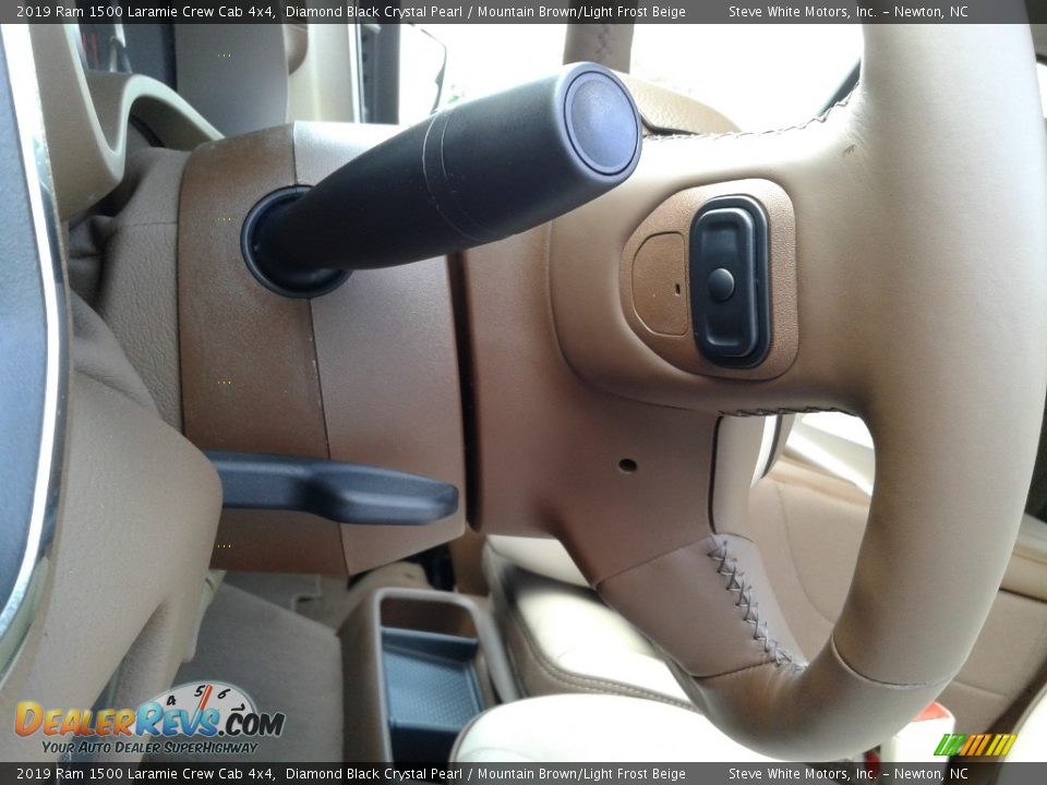 2019 Ram 1500 Laramie Crew Cab 4x4 Diamond Black Crystal Pearl / Mountain Brown/Light Frost Beige Photo #19