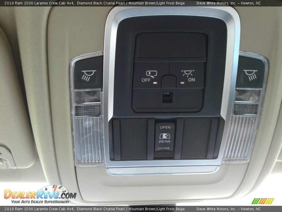 2019 Ram 1500 Laramie Crew Cab 4x4 Diamond Black Crystal Pearl / Mountain Brown/Light Frost Beige Photo #35