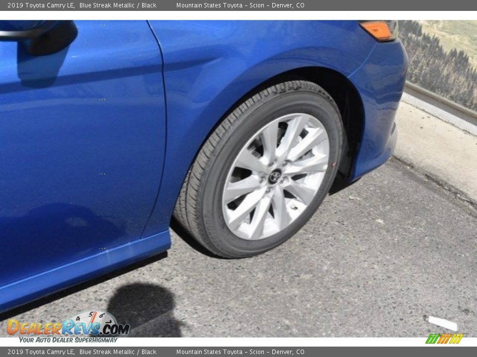 2019 Toyota Camry LE Blue Streak Metallic / Black Photo #35