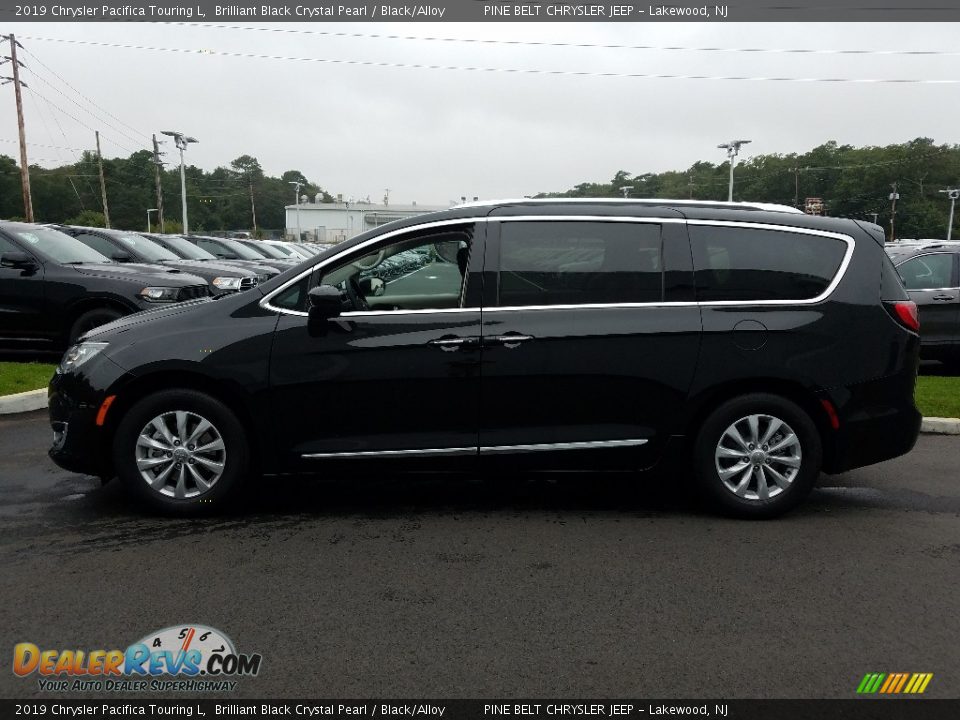 2019 Chrysler Pacifica Touring L Brilliant Black Crystal Pearl / Black/Alloy Photo #3