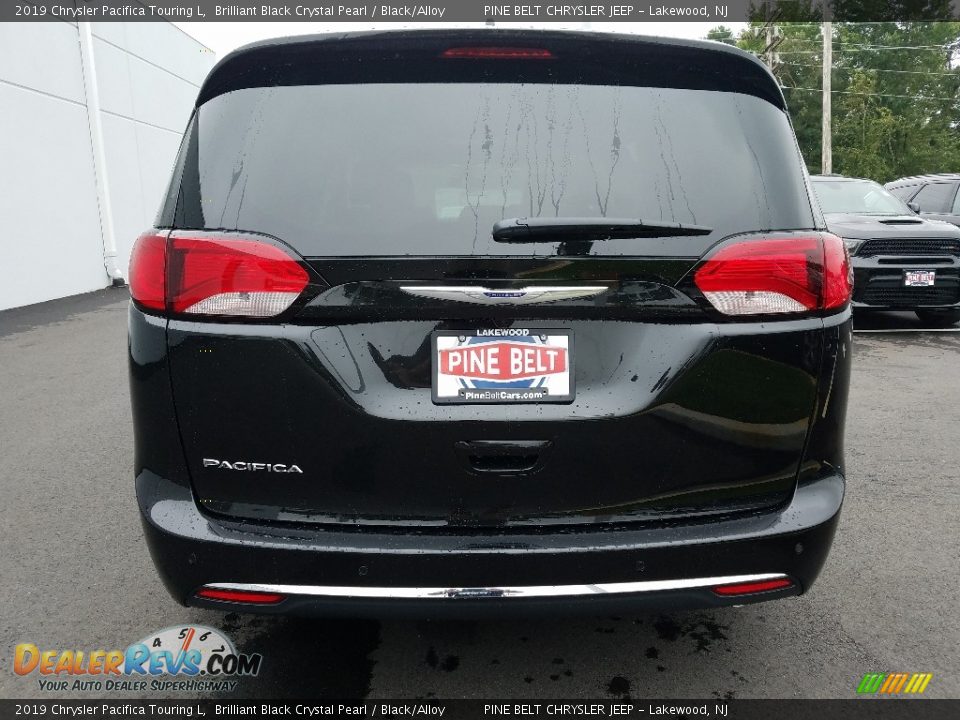 2019 Chrysler Pacifica Touring L Brilliant Black Crystal Pearl / Black/Alloy Photo #5