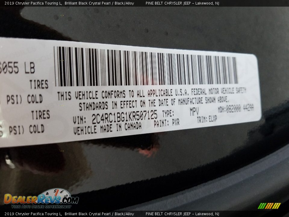 2019 Chrysler Pacifica Touring L Brilliant Black Crystal Pearl / Black/Alloy Photo #9