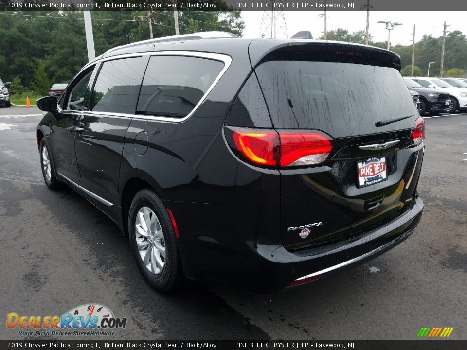 2019 Chrysler Pacifica Touring L Brilliant Black Crystal Pearl / Black/Alloy Photo #4