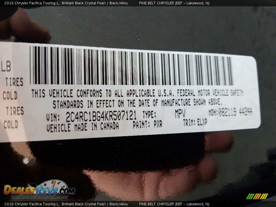 2019 Chrysler Pacifica Touring L Brilliant Black Crystal Pearl / Black/Alloy Photo #9