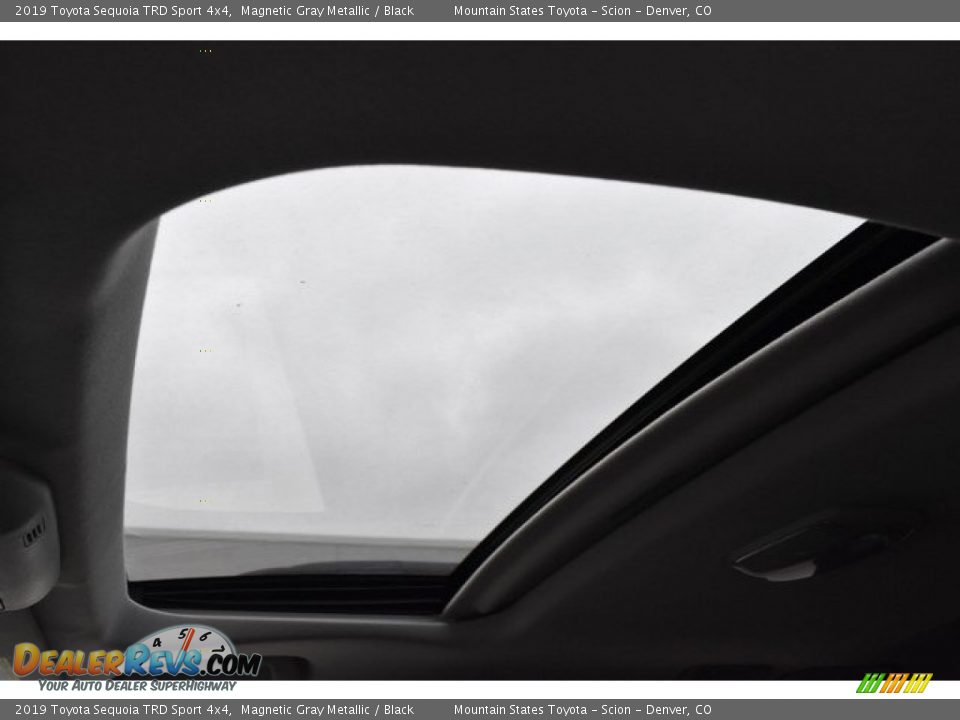 Sunroof of 2019 Toyota Sequoia TRD Sport 4x4 Photo #9