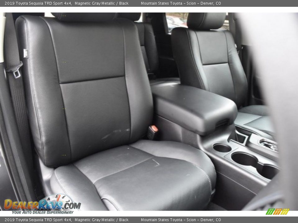Front Seat of 2019 Toyota Sequoia TRD Sport 4x4 Photo #13