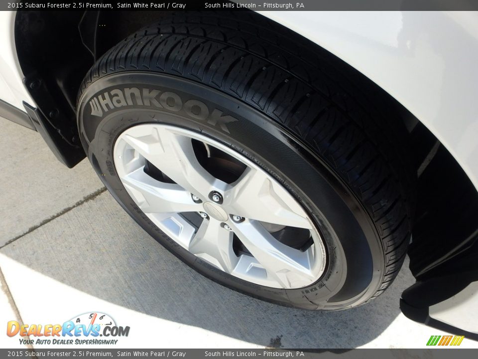 2015 Subaru Forester 2.5i Premium Satin White Pearl / Gray Photo #10