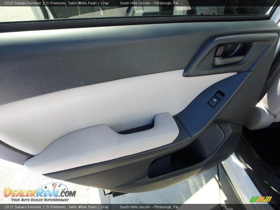 2015 Subaru Forester 2.5i Premium Satin White Pearl / Gray Photo #18