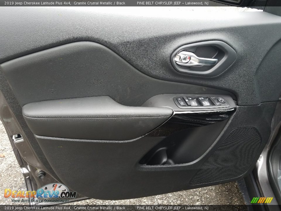 2019 Jeep Cherokee Latitude Plus 4x4 Granite Crystal Metallic / Black Photo #6