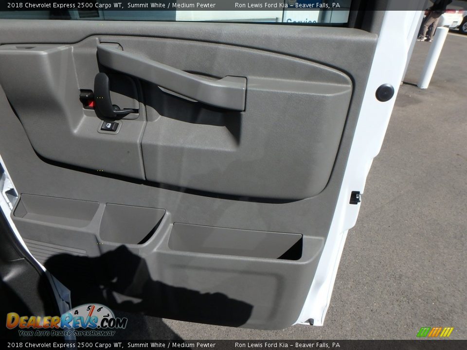2018 Chevrolet Express 2500 Cargo WT Summit White / Medium Pewter Photo #4