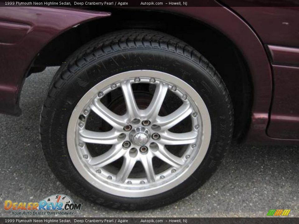 1999 Plymouth Neon Highline Sedan Deep Cranberry Pearl / Agate Photo #17