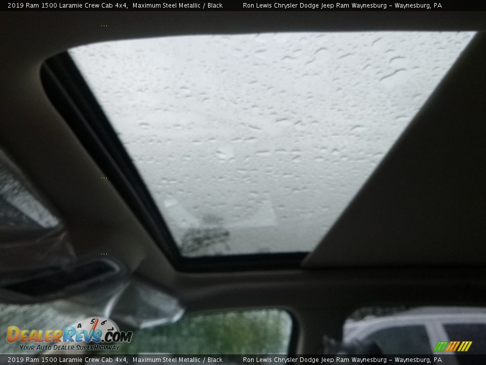 2019 Ram 1500 Laramie Crew Cab 4x4 Maximum Steel Metallic / Black Photo #16