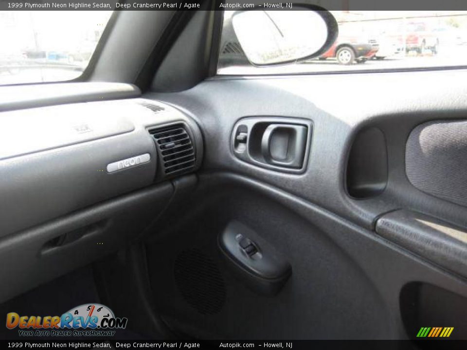 1999 Plymouth Neon Highline Sedan Deep Cranberry Pearl / Agate Photo #24