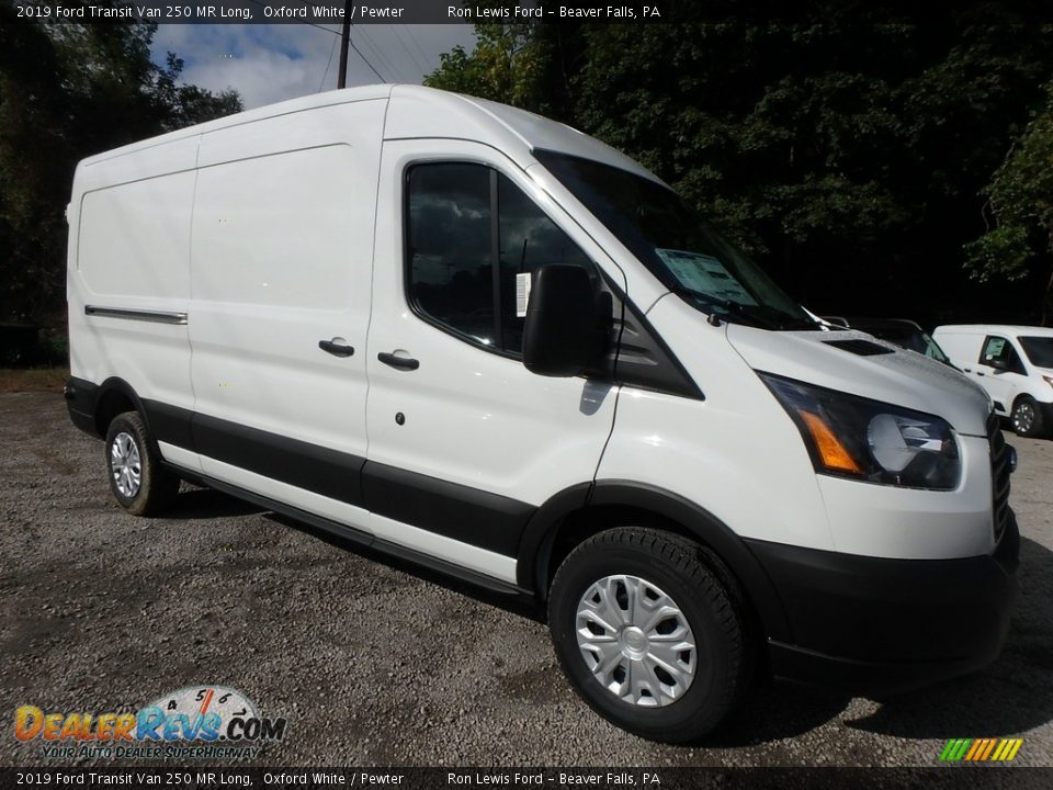Front 3/4 View of 2019 Ford Transit Van 250 MR Long Photo #12