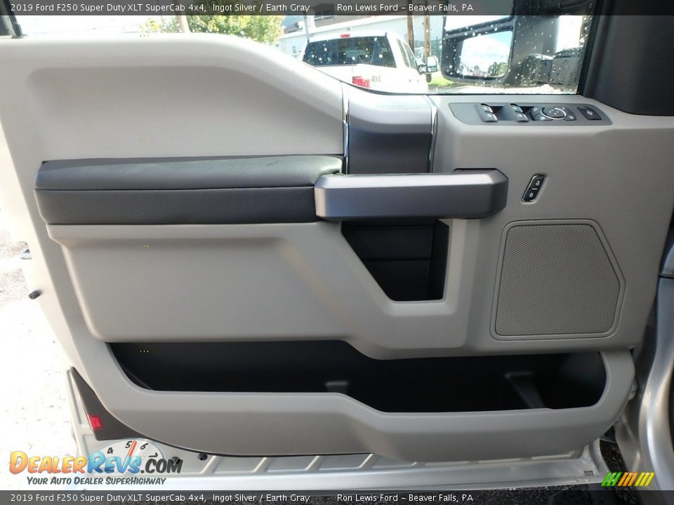 2019 Ford F250 Super Duty XLT SuperCab 4x4 Ingot Silver / Earth Gray Photo #14