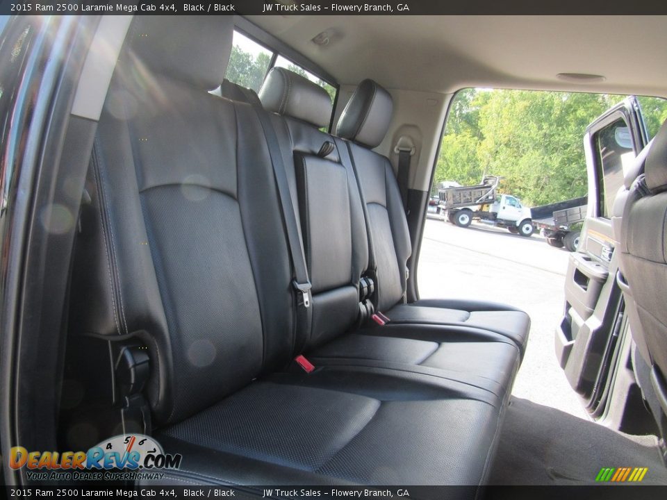 2015 Ram 2500 Laramie Mega Cab 4x4 Black / Black Photo #32