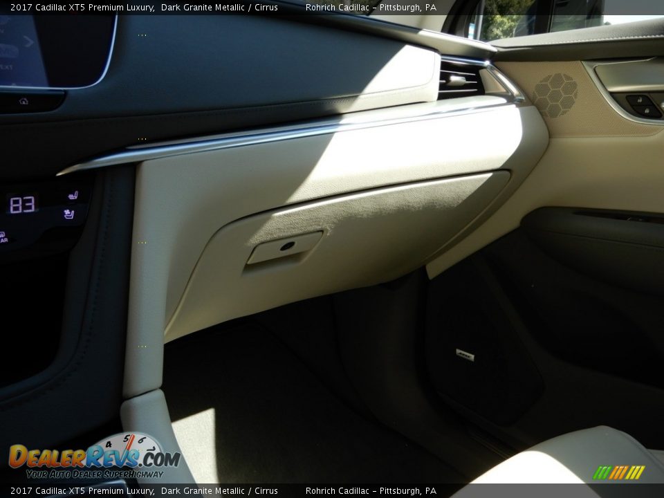 2017 Cadillac XT5 Premium Luxury Dark Granite Metallic / Cirrus Photo #21
