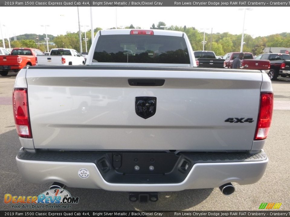 2019 Ram 1500 Classic Express Quad Cab 4x4 Bright Silver Metallic / Black/Diesel Gray Photo #4