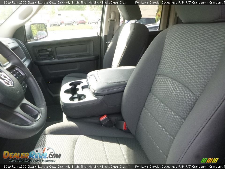 2019 Ram 1500 Classic Express Quad Cab 4x4 Bright Silver Metallic / Black/Diesel Gray Photo #15