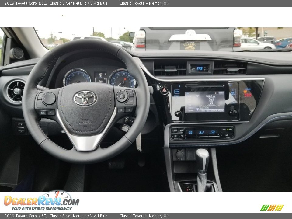 2019 Toyota Corolla SE Classic Silver Metallic / Vivid Blue Photo #5