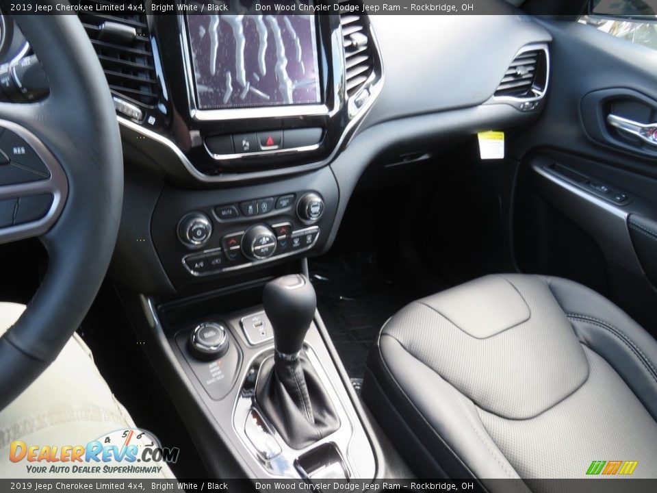 2019 Jeep Cherokee Limited 4x4 Bright White / Black Photo #32