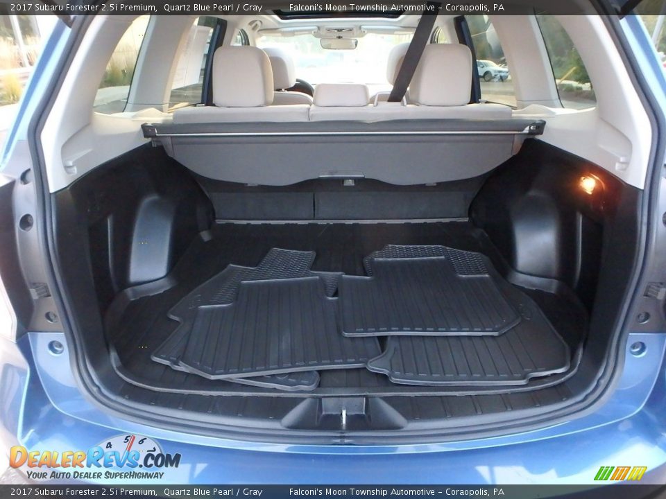 2017 Subaru Forester 2.5i Premium Quartz Blue Pearl / Gray Photo #4