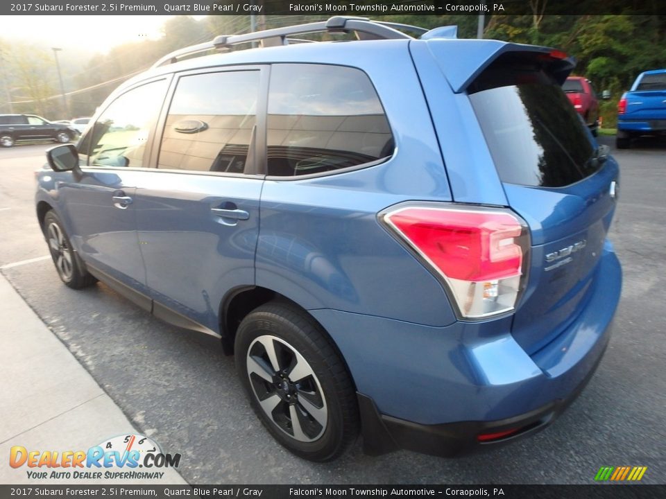 2017 Subaru Forester 2.5i Premium Quartz Blue Pearl / Gray Photo #5