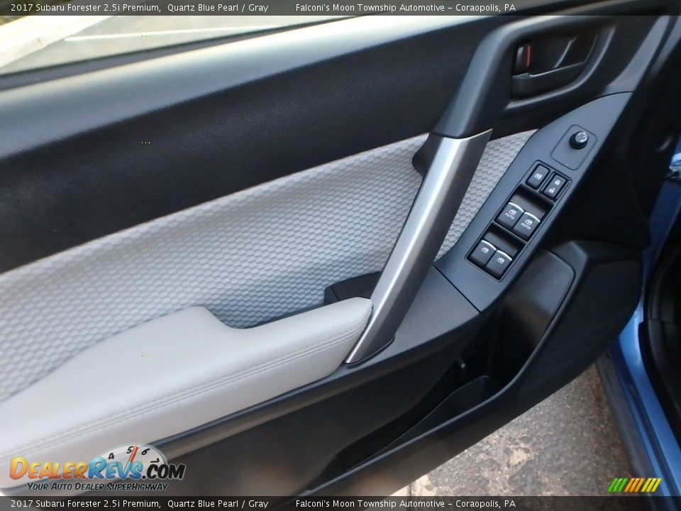 2017 Subaru Forester 2.5i Premium Quartz Blue Pearl / Gray Photo #18