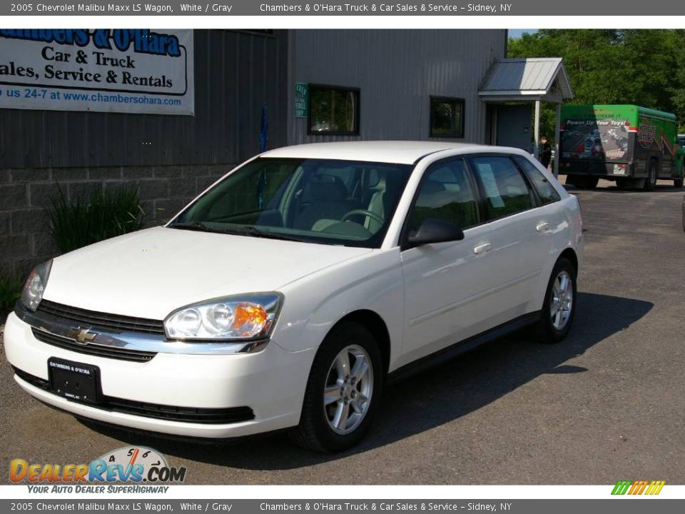 2005 Chevrolet Malibu Maxx LS Wagon White / Gray Photo #1