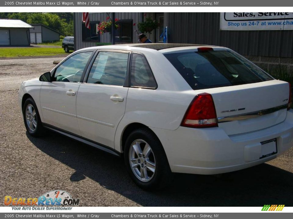 2005 Chevrolet Malibu Maxx LS Wagon White / Gray Photo #8