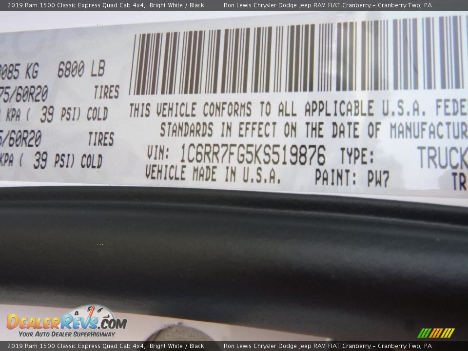 2019 Ram 1500 Classic Express Quad Cab 4x4 Bright White / Black Photo #16