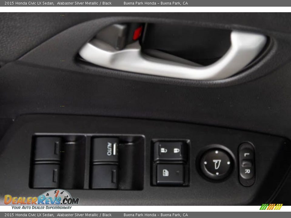 2015 Honda Civic LX Sedan Alabaster Silver Metallic / Black Photo #26