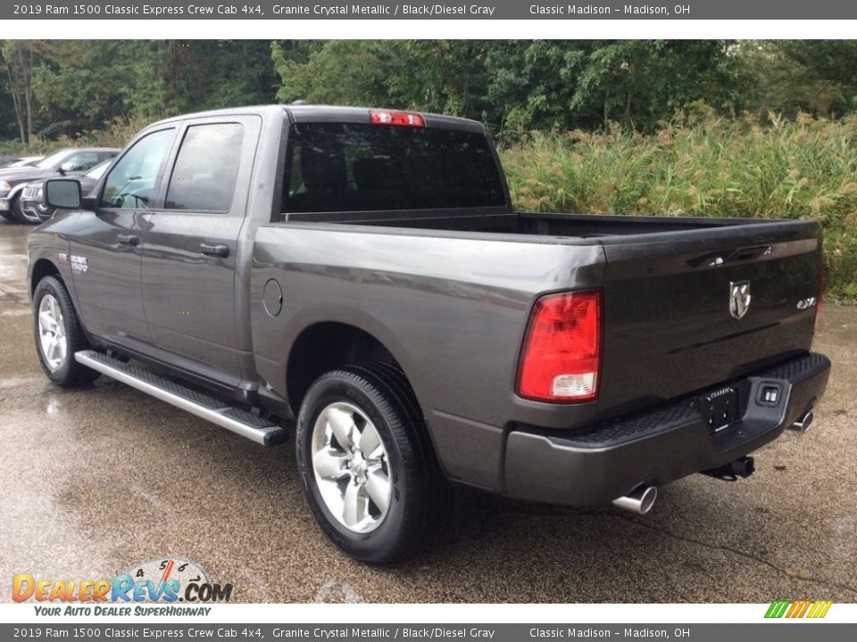 2019 Ram 1500 Classic Express Crew Cab 4x4 Granite Crystal Metallic / Black/Diesel Gray Photo #4