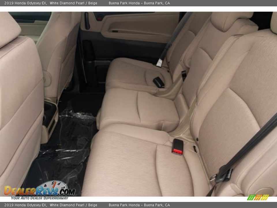 2019 Honda Odyssey EX White Diamond Pearl / Beige Photo #17