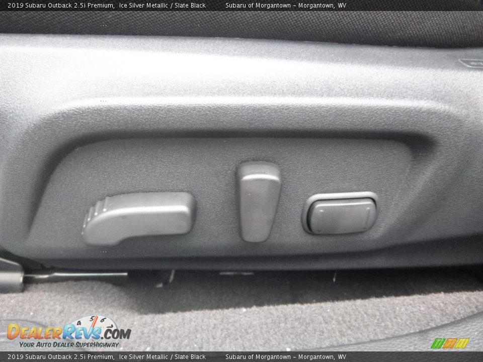 2019 Subaru Outback 2.5i Premium Ice Silver Metallic / Slate Black Photo #16