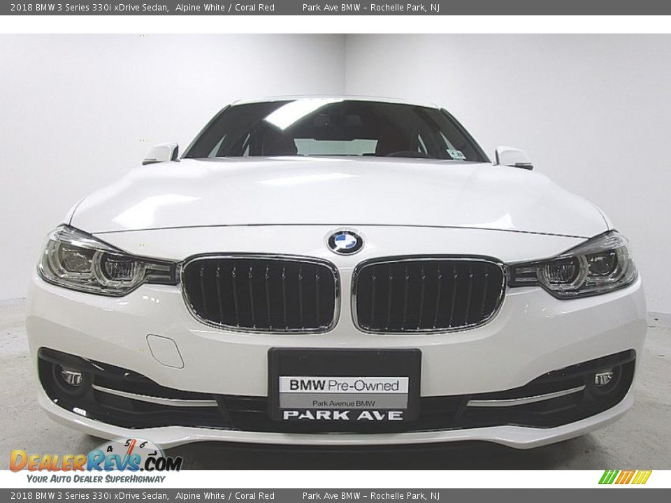 2018 BMW 3 Series 330i xDrive Sedan Alpine White / Coral Red Photo #6