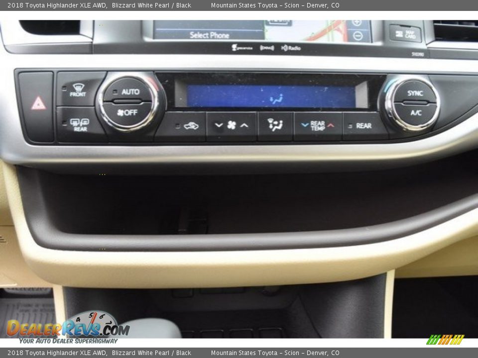 2018 Toyota Highlander XLE AWD Blizzard White Pearl / Black Photo #32