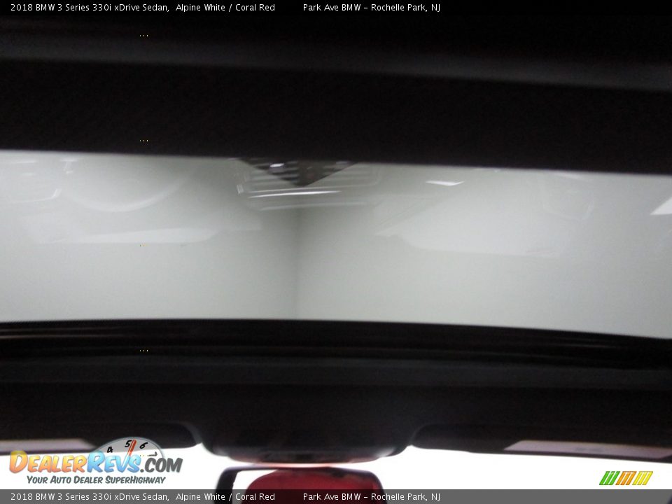 2018 BMW 3 Series 330i xDrive Sedan Alpine White / Coral Red Photo #21