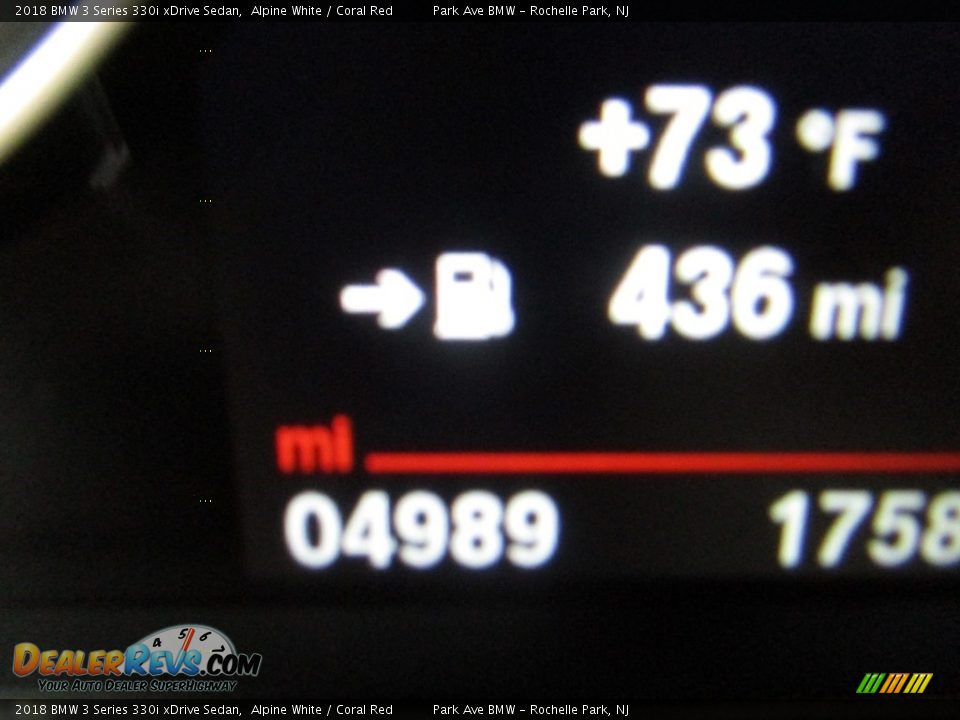 2018 BMW 3 Series 330i xDrive Sedan Alpine White / Coral Red Photo #24