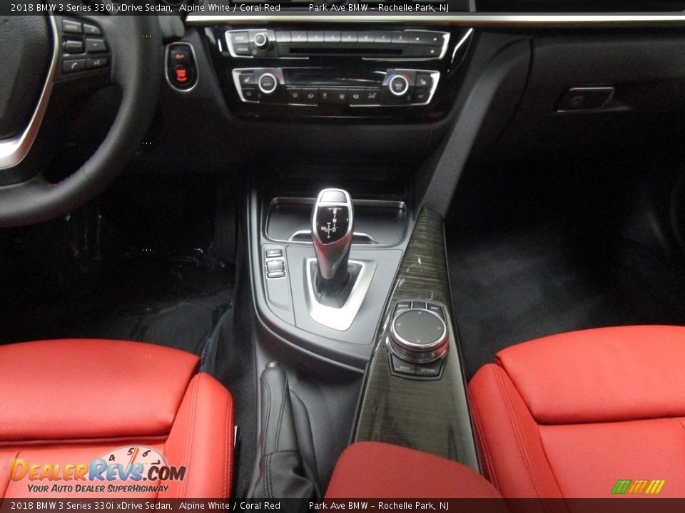 2018 BMW 3 Series 330i xDrive Sedan Alpine White / Coral Red Photo #27