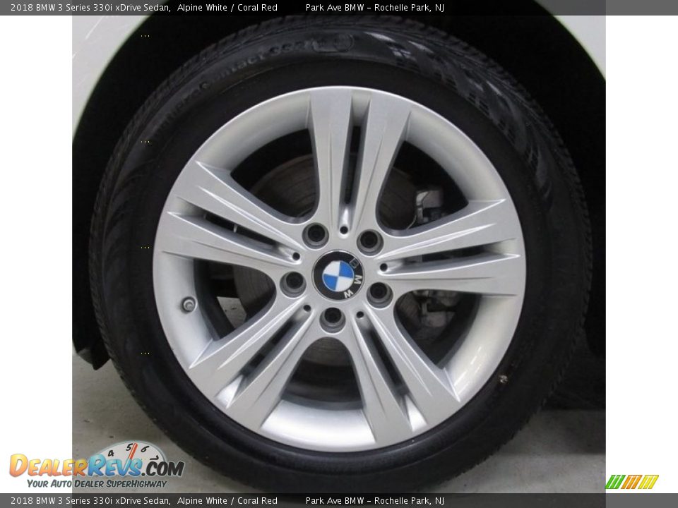 2018 BMW 3 Series 330i xDrive Sedan Alpine White / Coral Red Photo #28