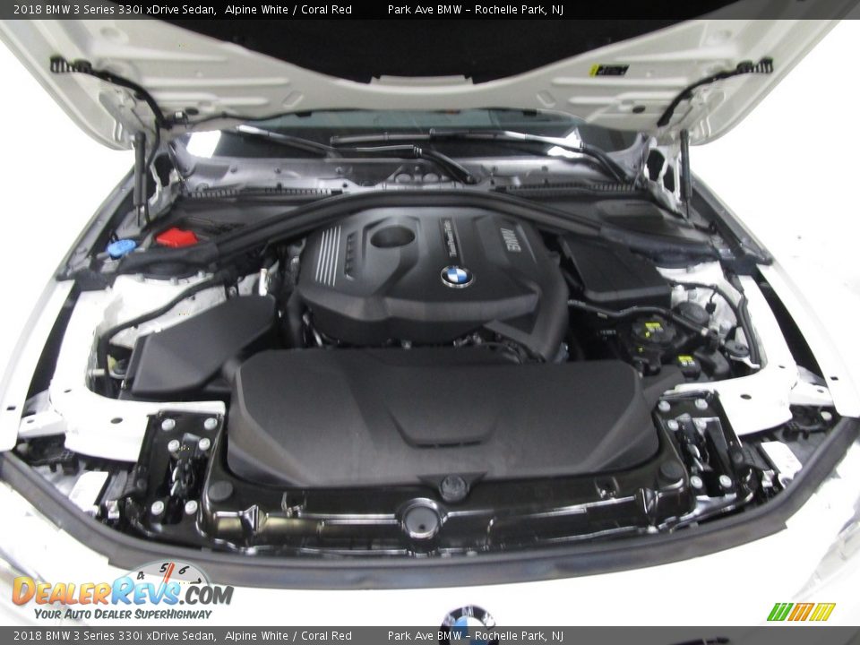 2018 BMW 3 Series 330i xDrive Sedan Alpine White / Coral Red Photo #29