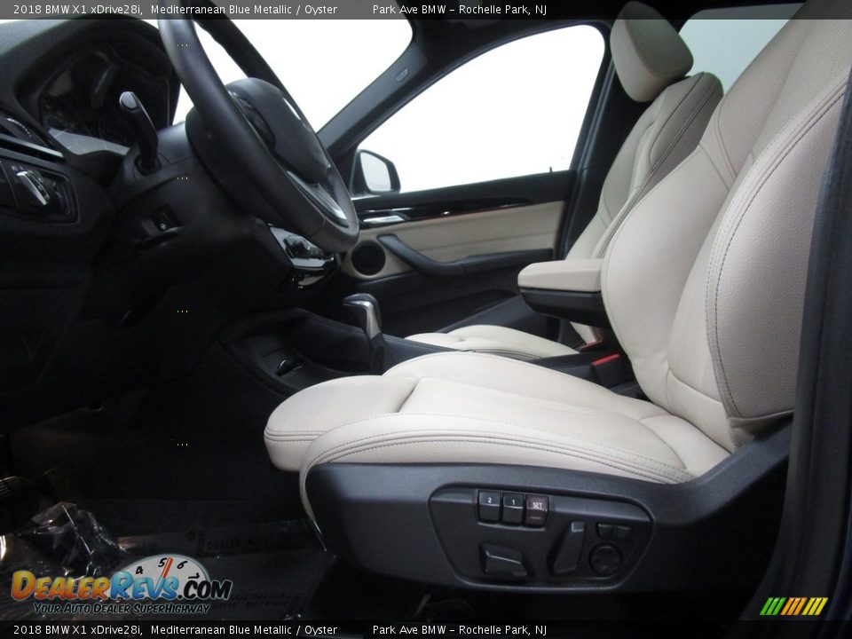 2018 BMW X1 xDrive28i Mediterranean Blue Metallic / Oyster Photo #10