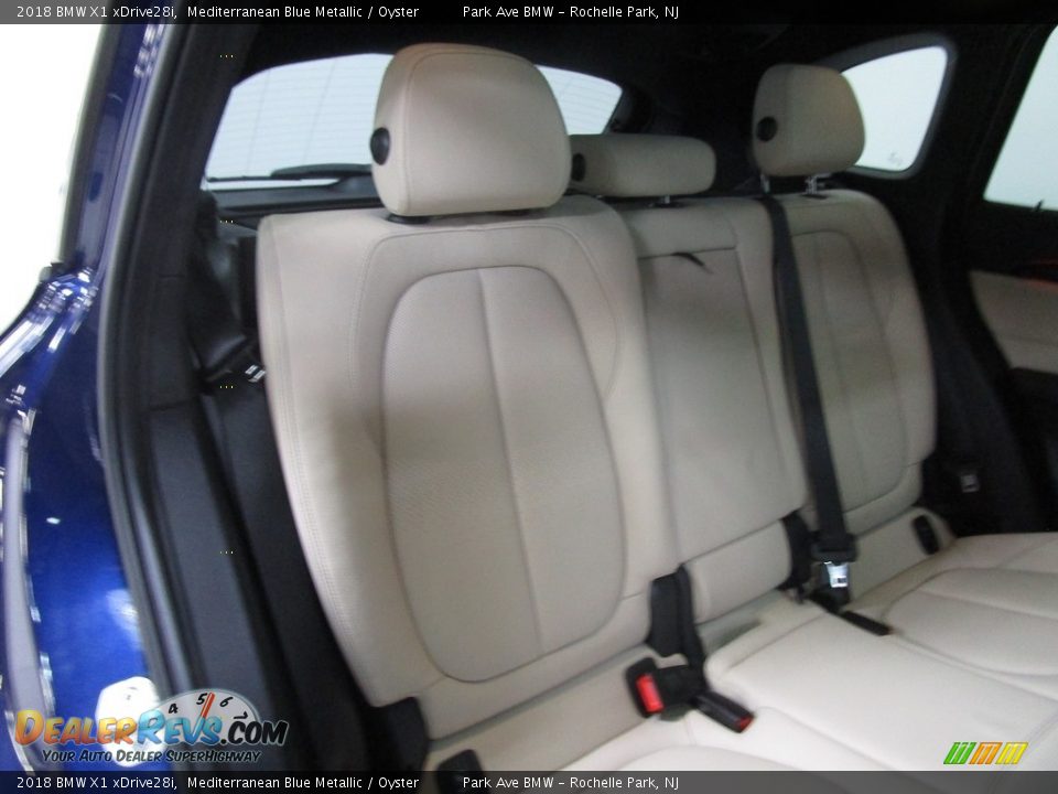 2018 BMW X1 xDrive28i Mediterranean Blue Metallic / Oyster Photo #18