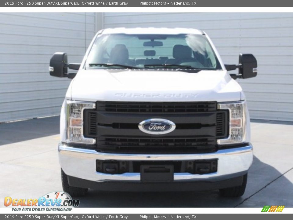 2019 Ford F250 Super Duty XL SuperCab Oxford White / Earth Gray Photo #2